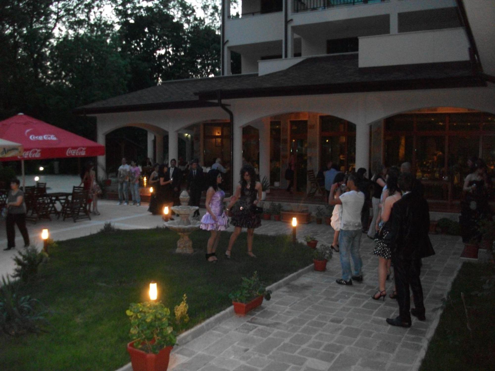 Hotel Park Karnobat Dış mekan fotoğraf
