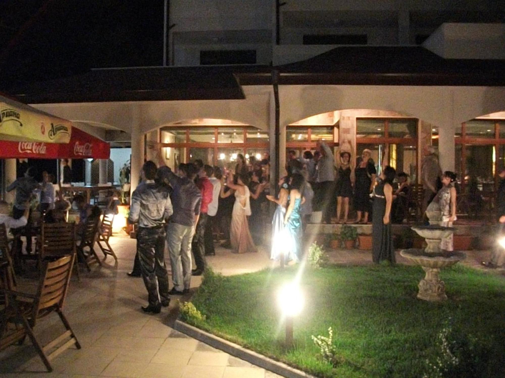 Hotel Park Karnobat Dış mekan fotoğraf