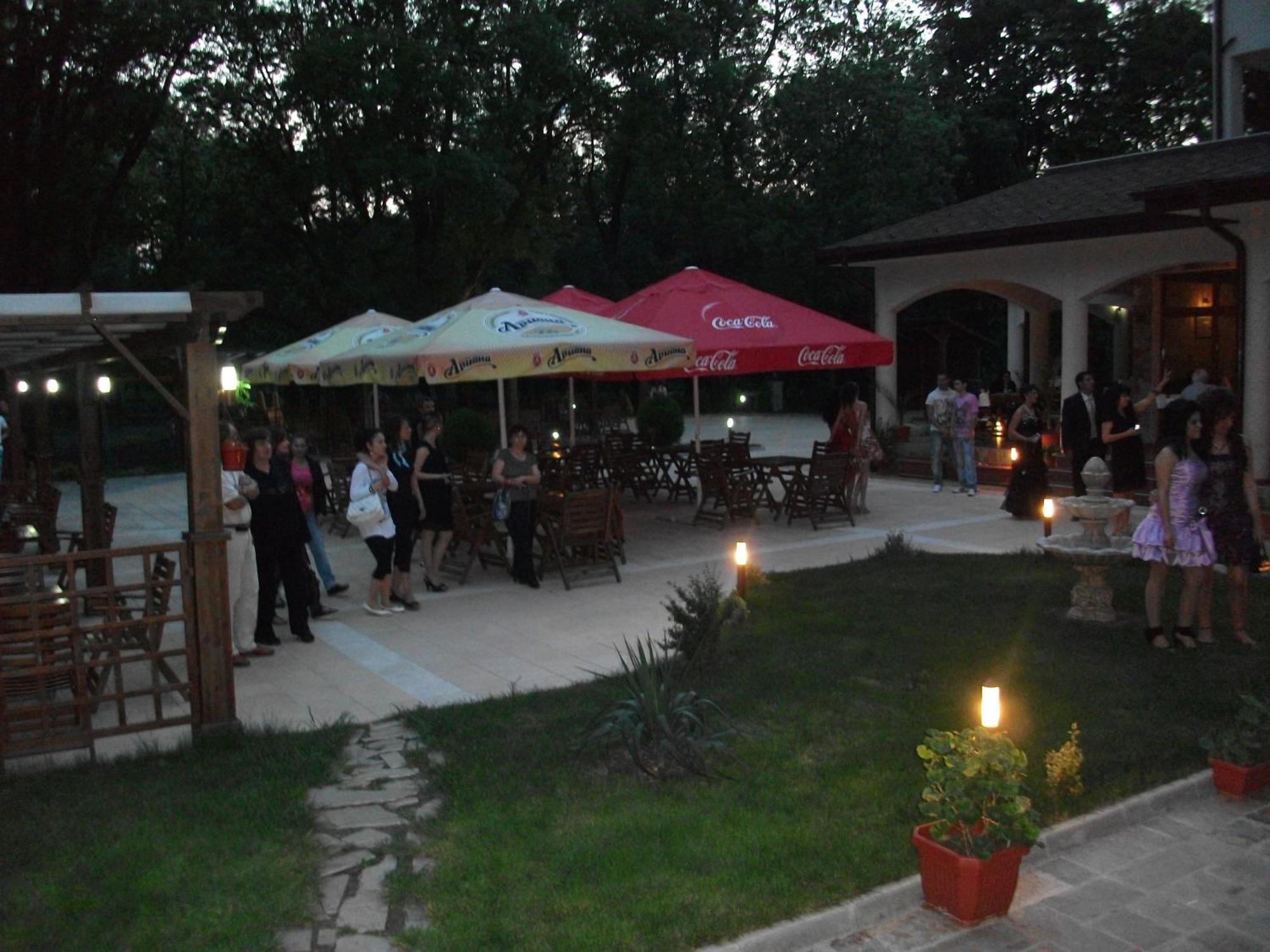 Hotel Park Karnobat Dış mekan fotoğraf