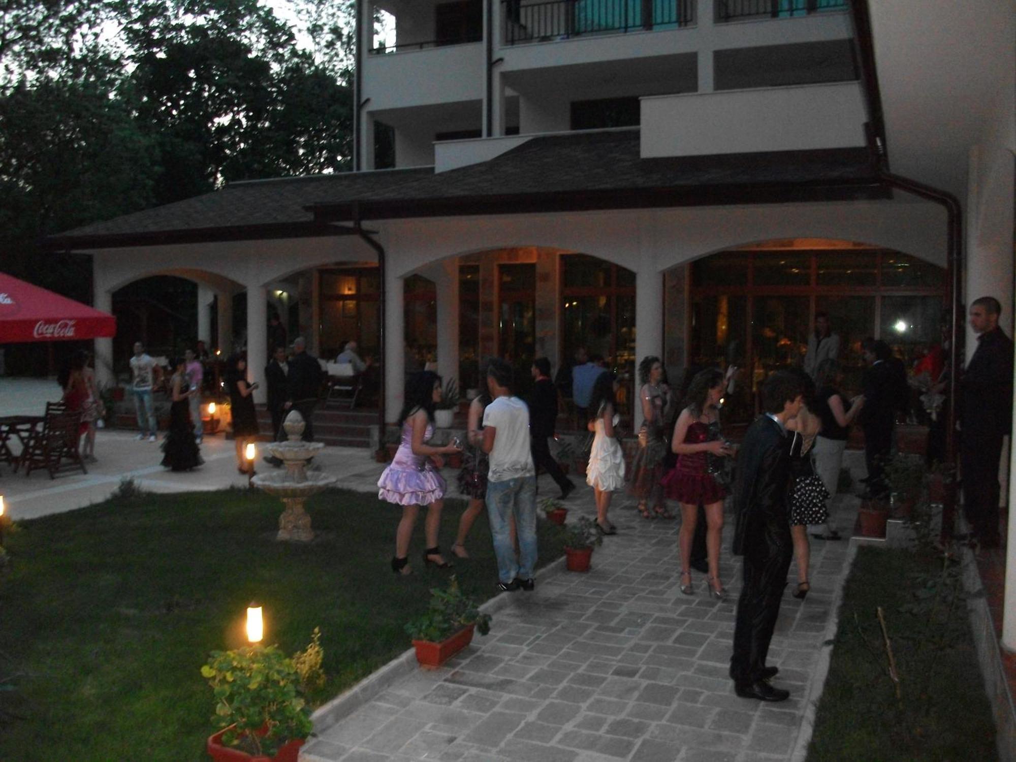 Hotel Park Karnobat Dış mekan fotoğraf